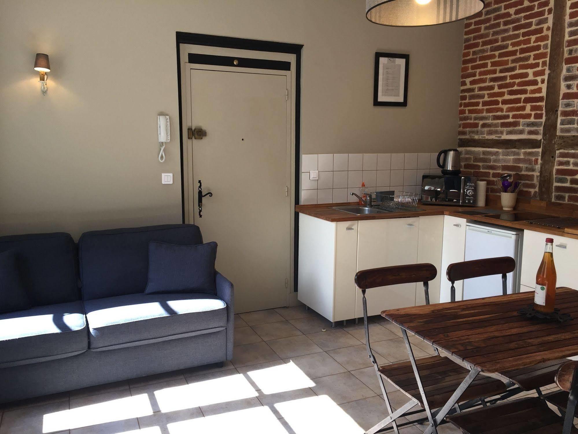 Appartements Du Clos Vorin 옹플뢰르 외부 사진